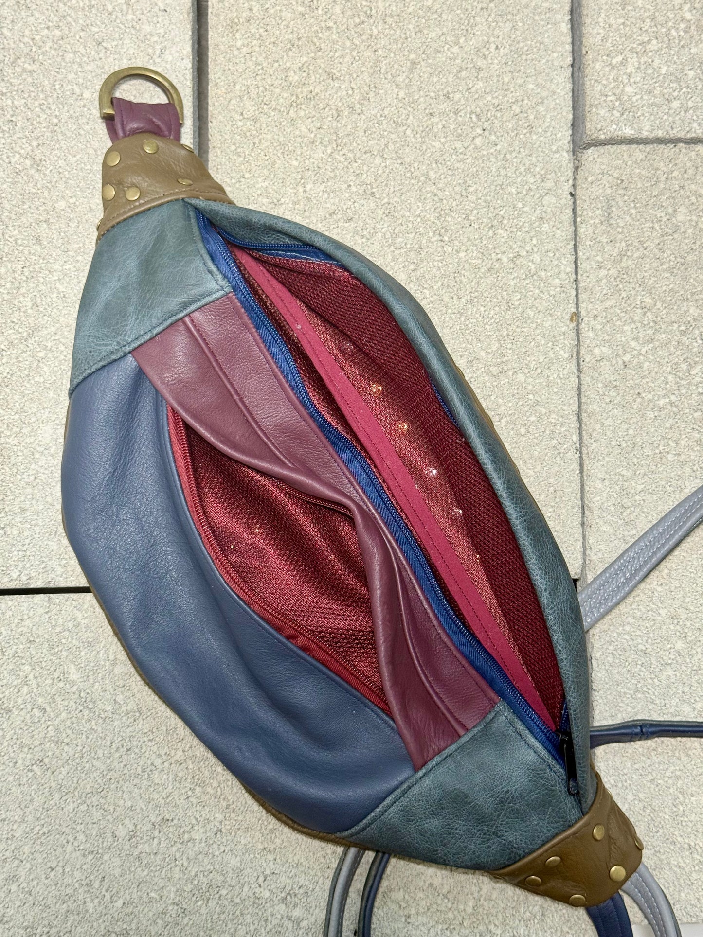 "SKYWALKER" XL LEATHER CROSS BODY